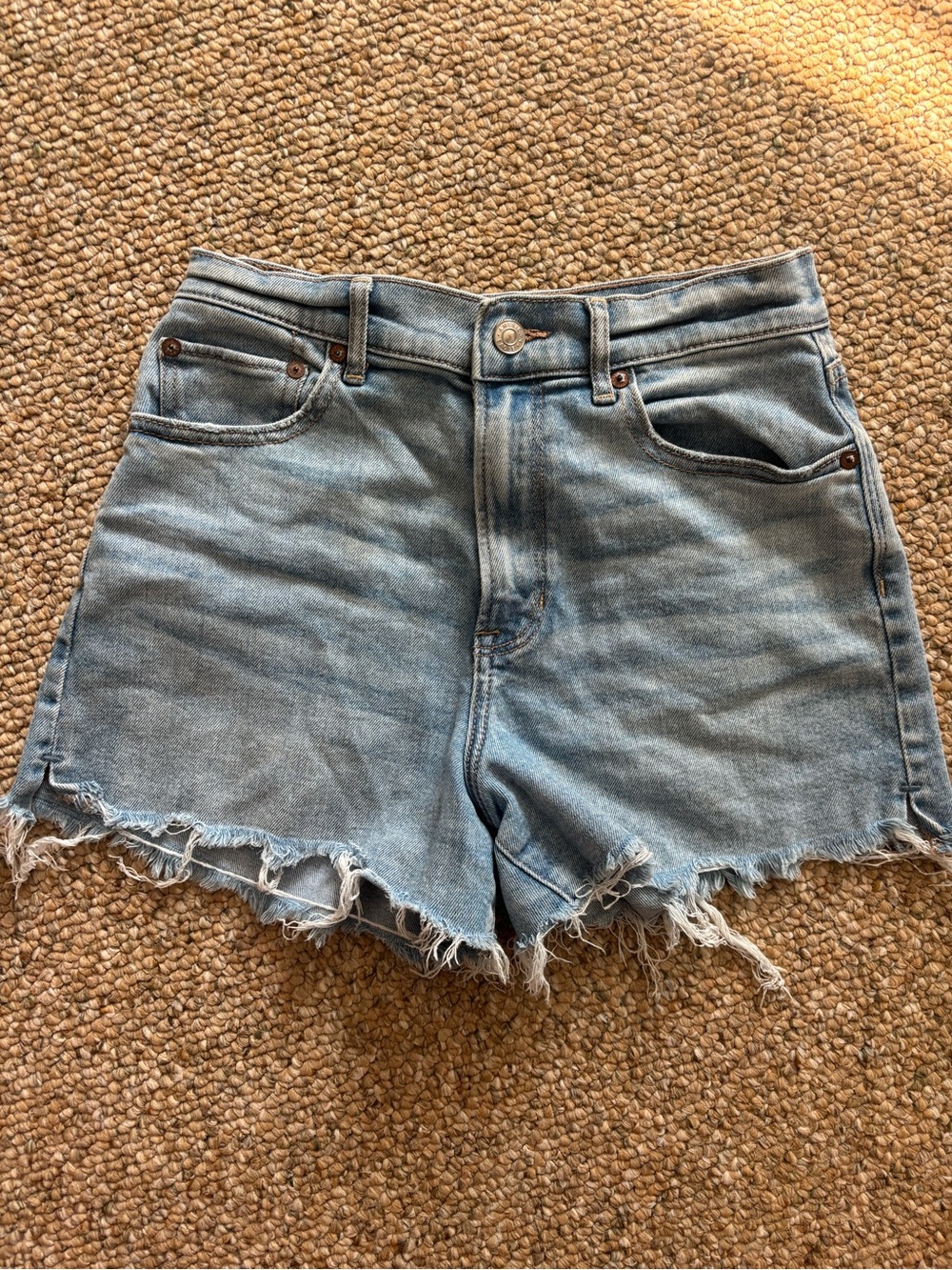 American Eagle Outfitters Light Wash Frayed Hem Denim Shorts